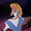 アニメで英語「アリスが泣く」